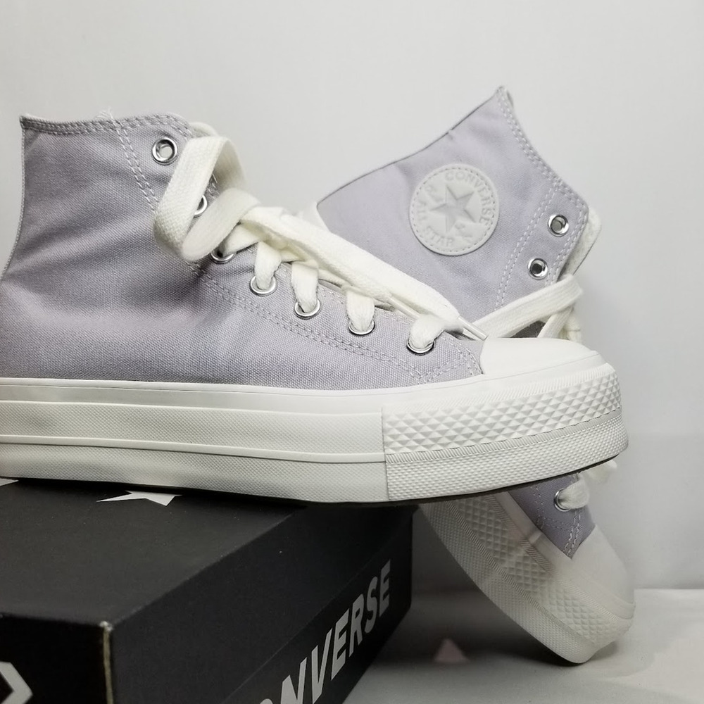 Converse  Women's CTAS Lift Hi Tops Size 9 Ghost Town A12216F   NWT